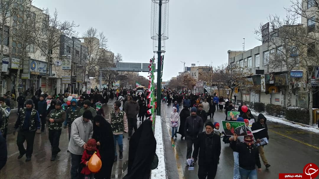 گرمای حضور مردم قزوین در سرمای بهمن گرمای حضور مردم قزوین در سرمای بهمن