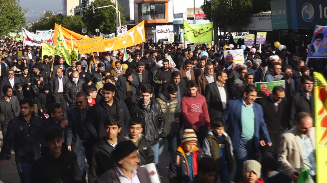 امام خمینی (ره) آزادی و اعتماد به نفس را به کشور تزریق کرد