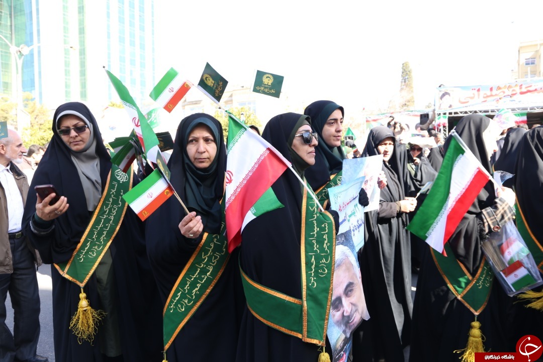 فارس به پاس پیروزی انقلاب در ۲۲ بهمن و به یاد سردار دل&zwnj;ها به پا خواست + تصاویر