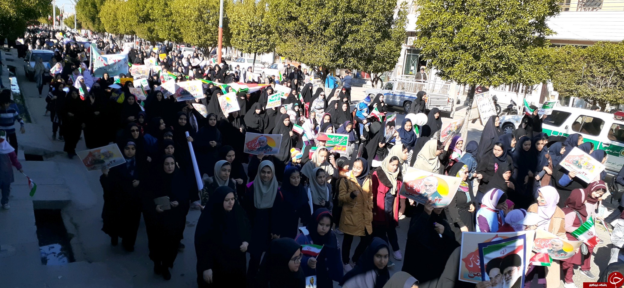 عکس&zwnj;ها و حاشیه&zwnj;های راهپیمایی ۲۲ بهمن ۹۸ در نقاط مختلف استان بوشهر/ بسته شماره ۳