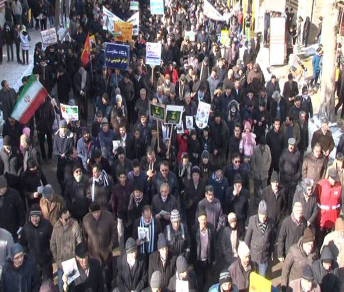 عکس&zwnj;ها و حاشیه&zwnj;های راهپیمایی ۲۲بهمن ۹۸ در استان آذربایجان شرقی