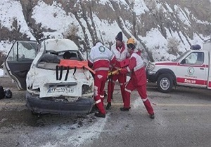 وقوع ۱۰فقره تصادف در بروجرد/تردد در جاده‌ها تنها با زنجیر چرخ امکان پذیر است