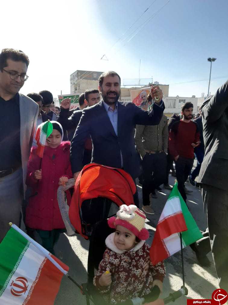 فارس به پاس پیروزی انقلاب در ۲۲ بهمن و به یاد سردار دل&zwnj;ها به پا خواست + تصاویر