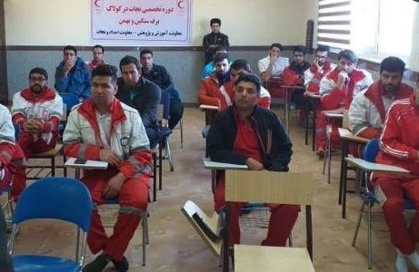برگزاری دوره‌ های جستجو در کولاک و برف در ایلام