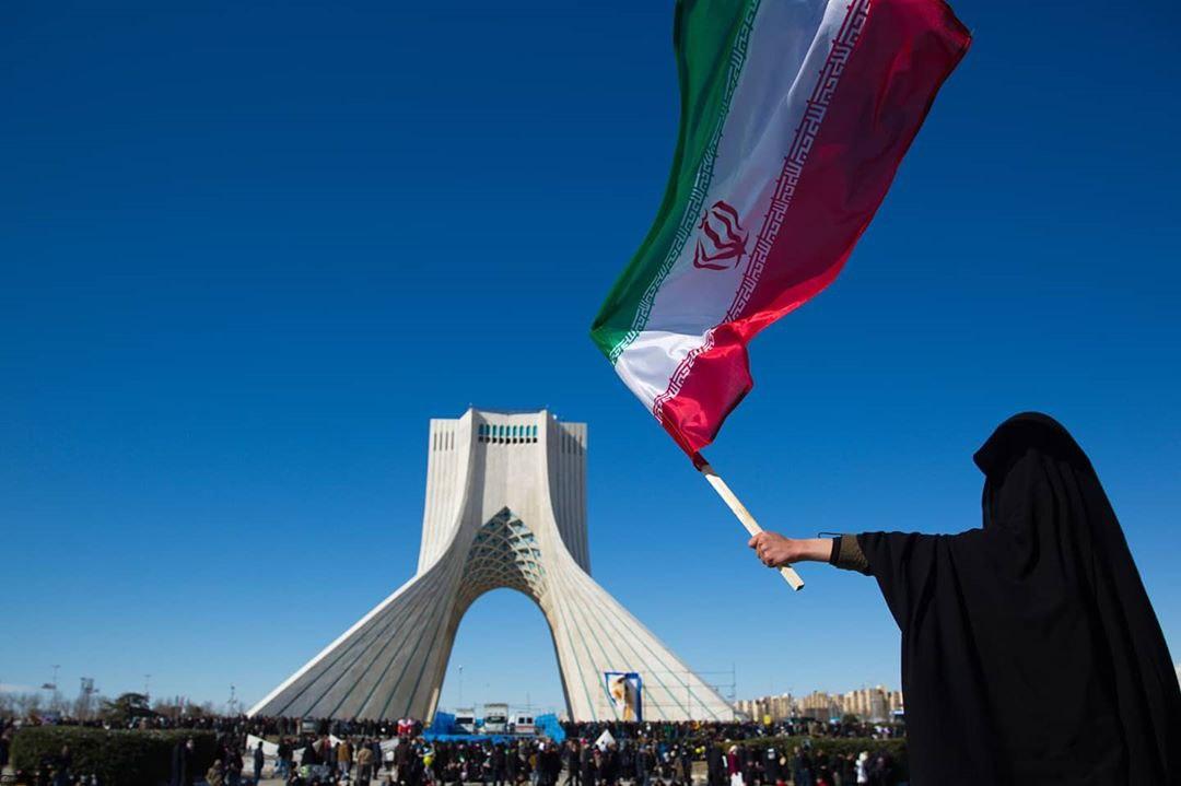 پیروزی انقلاب اسلامی به زن مسلمان ایرانی هویت و احساس شخصیت بخشید