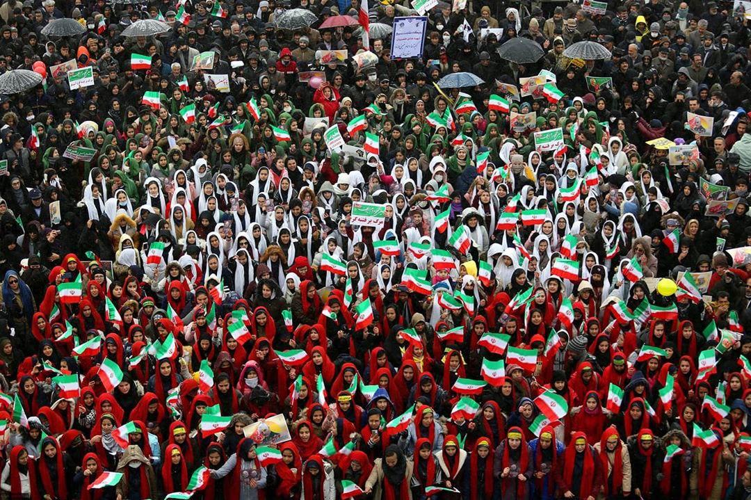 پیروزی انقلاب اسلامی به زن مسلمان ایرانی هویت و احساس شخصیت بخشید