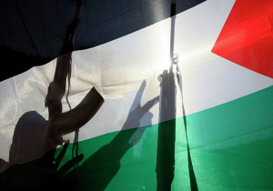 ۶۴ درصد فلسطینیان خواستار آغاز انتفاضه سخت هستند