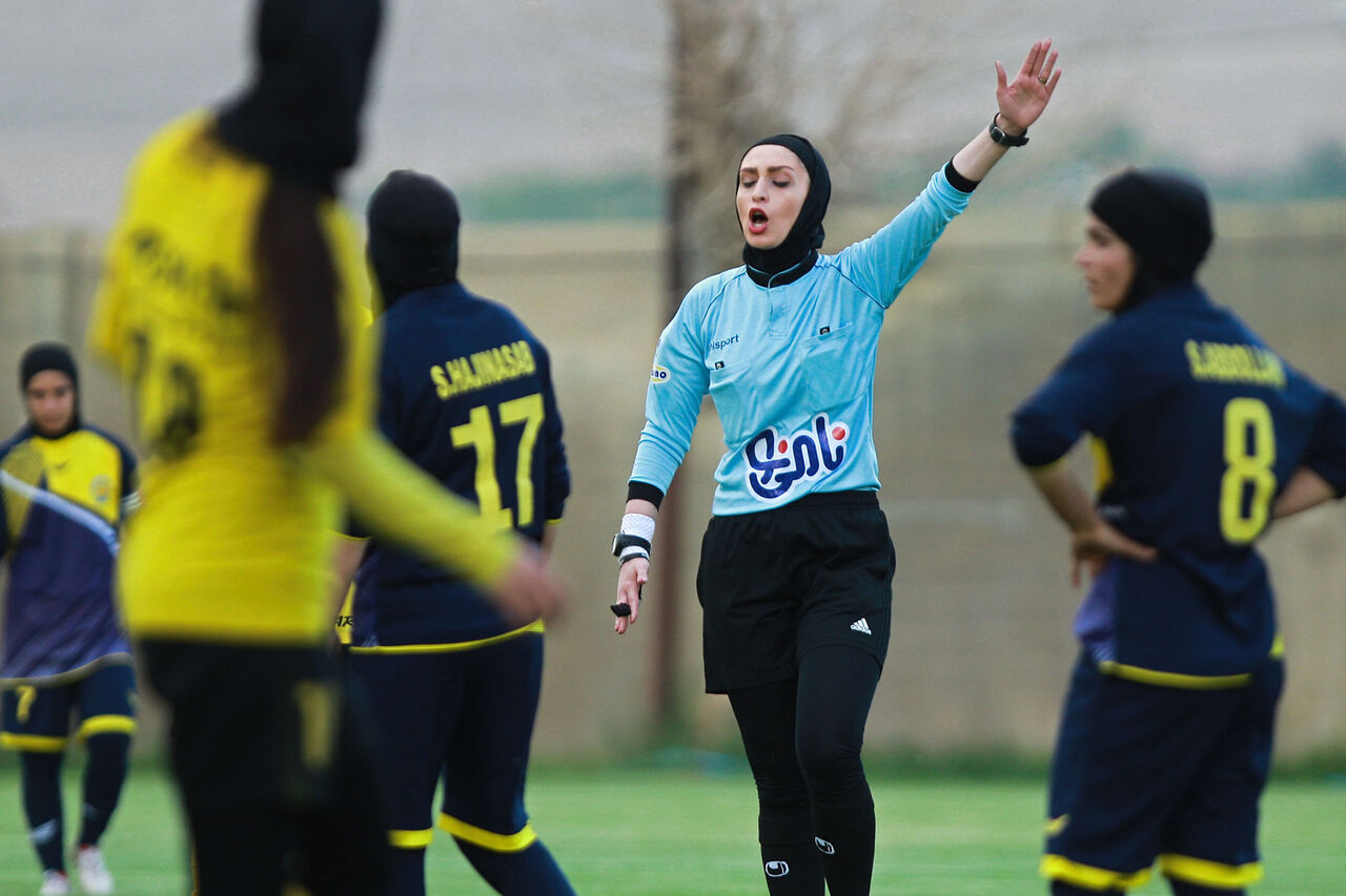 دربی اصفهانی‌ها در هفته هفدهم لیگ فوتبال بانوان