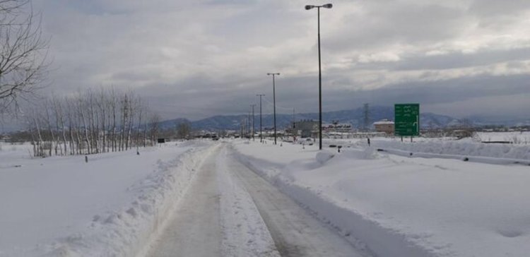 تونل سرما در دل استان گیلان