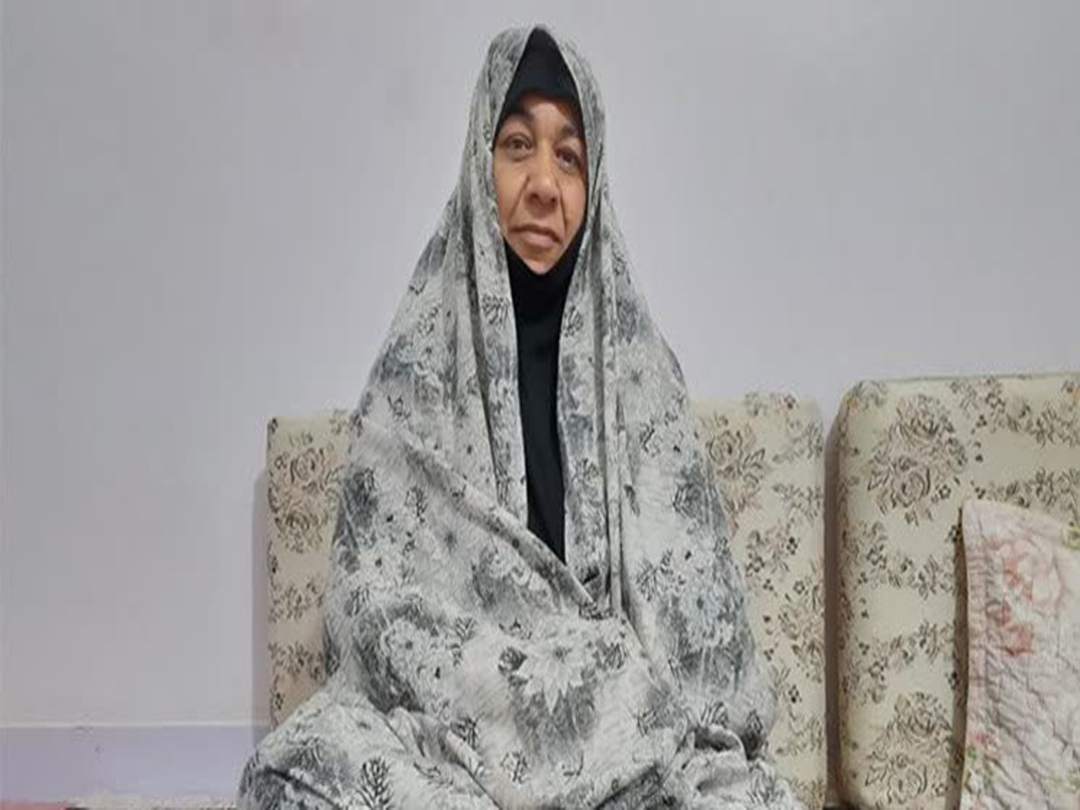 این زن ساواک را با گُل خلع سلاح کرد!