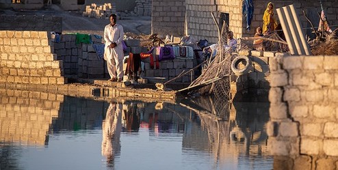 جمع آوری ۵۰۰ میلیارد تومان پول برای مردم سیل زده جنوب و جنوب شرق کشور