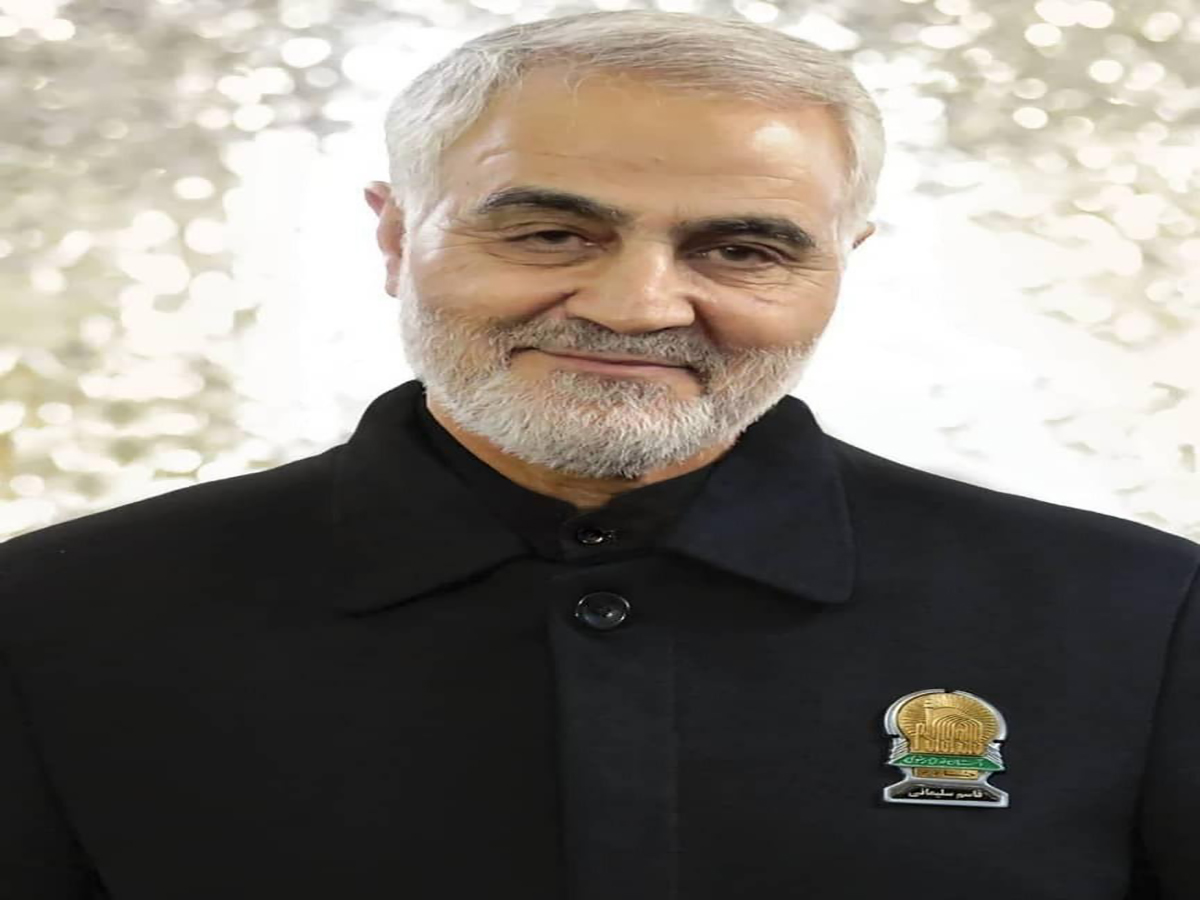 فیلمی دیده نشده از والیبال بازی کردن سردار سلیمانی