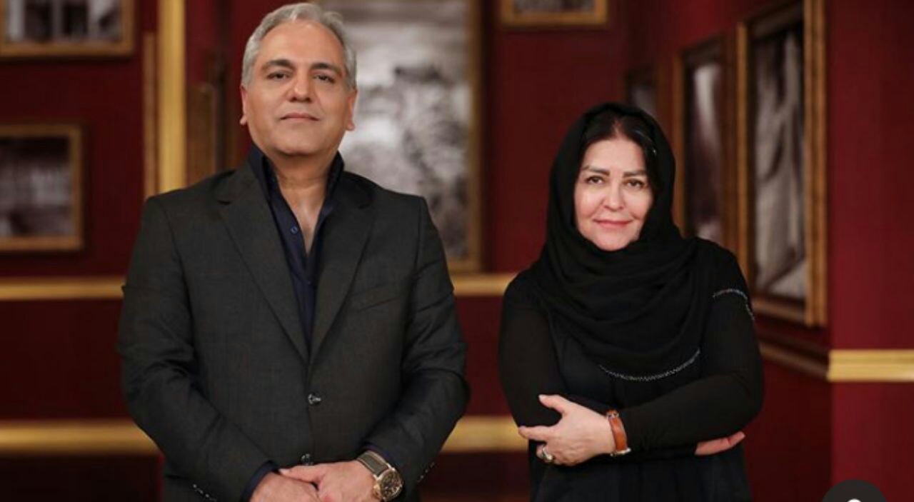 ناکامی مهران مدیری در ورود به حریم خصوصی خانم بازیگر/ دلیل بداخلاقی اکرم محمدی در دورهمی فاش شد
