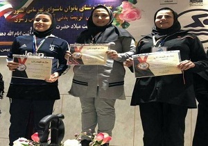 درخشش بانوی شناگر کردستانی در مسابقات کشوری