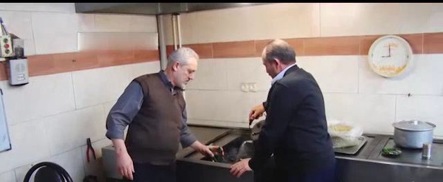 شهر رنگ و بوی انتخابات می دهد / تبلیغ از دنیای مجازی تا کوچه و پس کوچه های شهر