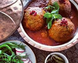بسته خبری/شام شب عید نوروز در شهر&zwnj;های مختلف ایران / از دلمه آذربایجان و ته چین مازندران تا قیمه خراسان و پلوماهی زنجان///دپوی عید تنها//29 اسفند