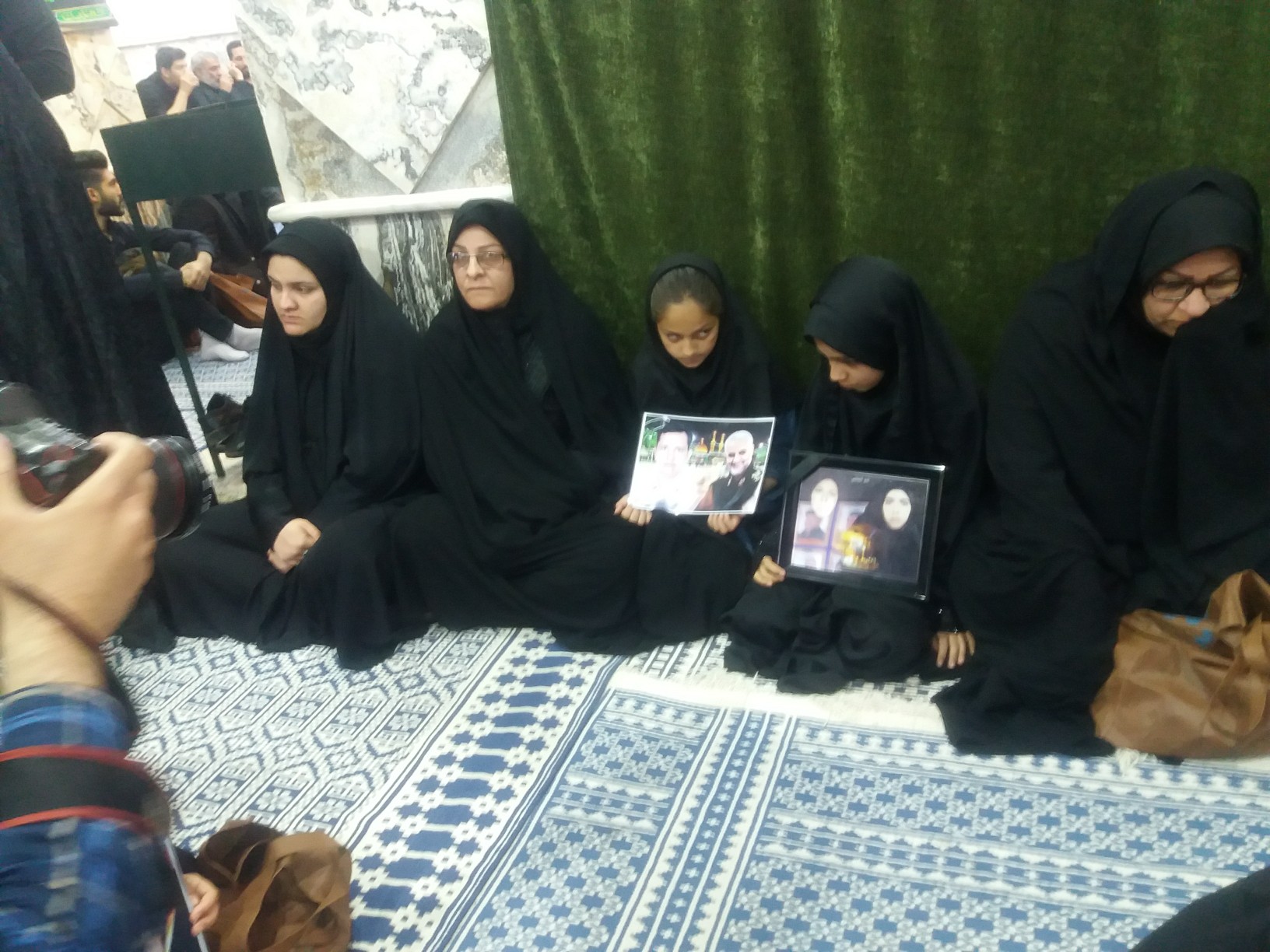 دیدار با خانواده جانباختگان و خوشامدگویی آیت الله حکیم در کرمان