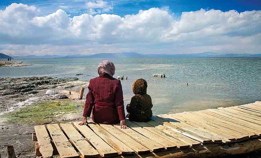 جلوه رنگارنگ مرکبات در باغ&zwnj;های شمال/زعفران کالایی به نام ایران و به کام دلالان/ پیک نوروزی به خاطره&zwnj;ها پیوست/حال نگین آبی آذربایجان خوب است
