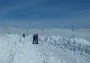 مسدود شدن جاده‌های روستایی هشترود بر اثر بارش سنگین برف + فیلم