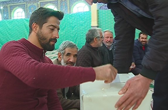 انتخاب آگاهانه مردم و حل مشکلات روستای عنبرته