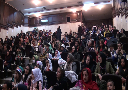 جشنواره هویت ملی کودکان ایران اسلامی در سنندج برگزار شد جشنواره هویت ملی کودکان ایران اسلامی در سنندج برگزار شد