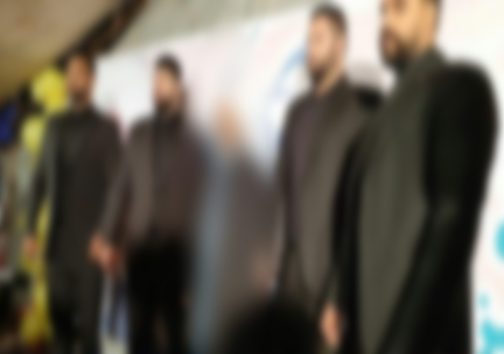 یک کوه عضله برای محافظت از یک داوطلب یک کوه عضله برای محافظت از یک داوطلب
