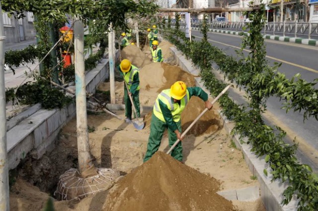 نسخه جدید شهرداری برای جوی آب خیابان ولیعصر(عج)