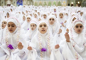 جشن تکلیف یک هزار و ۴۰۰ دانش آموز در شهرکرد