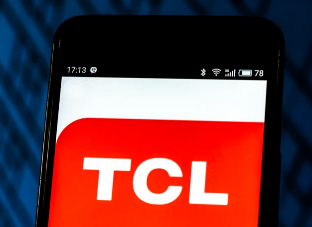اولین رندرهای دیده شده از کانسپت گوشی کشویی TCL