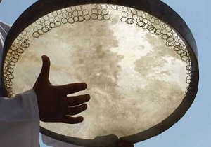 کارآفرینی جوان سنندجی با تولید ساز عرفانی