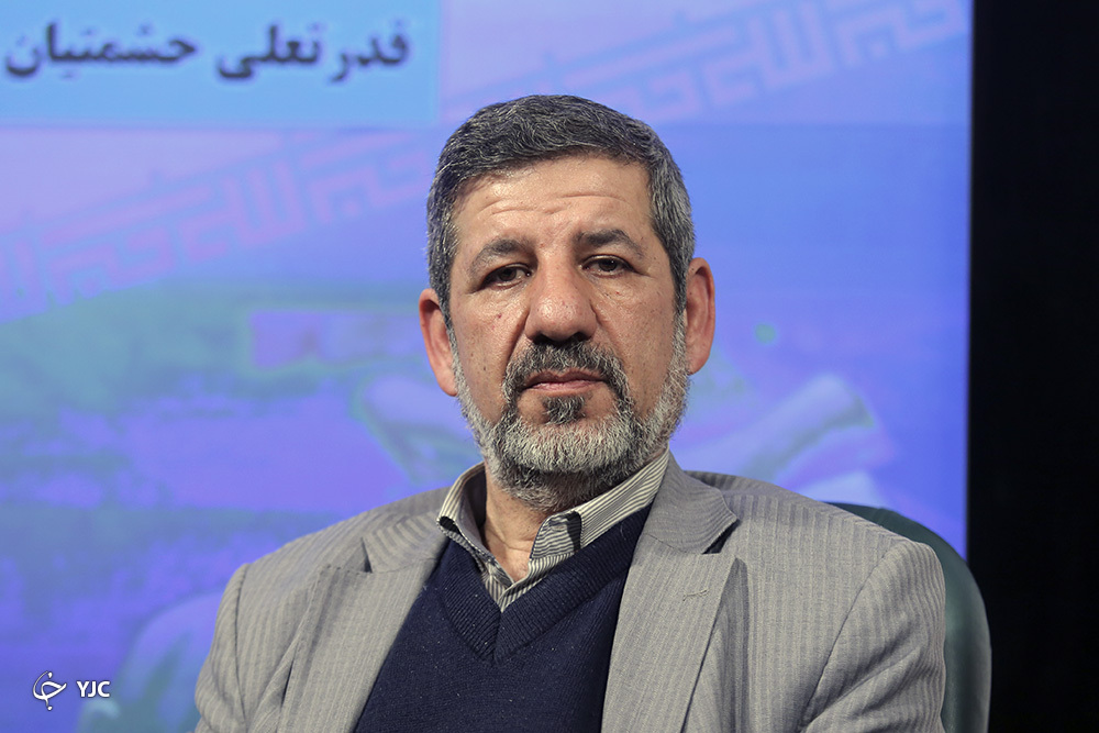 سران اصلاحات از هیچ لیستی حمایت نمی&zwnj;کنند/ نمی توان کشور را به صورت جناحی اداره کرد نه در ریاست جمهوری و نه در مجلس/ اصلاح&zwnj;طلبان و اصولگرایان دیگر قدرت نمایندگیِ مردم را ندارند/ مشکلات امروز ما به دو جریان اصولگرا و اصلاح&zwnj;طلب باز می گردد