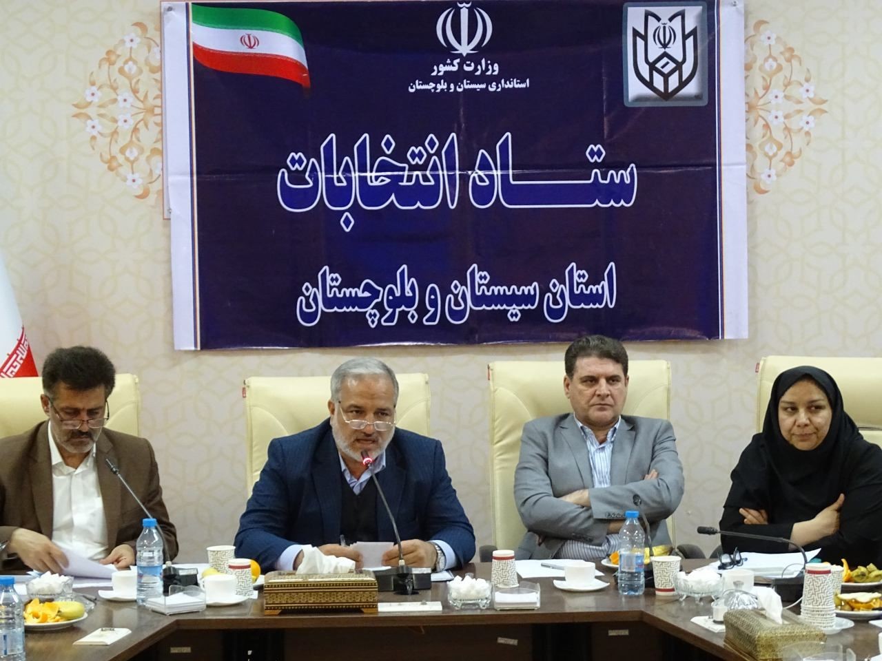 همه عوامل برگزاری انتخابات با تمام توان پای کار باشند