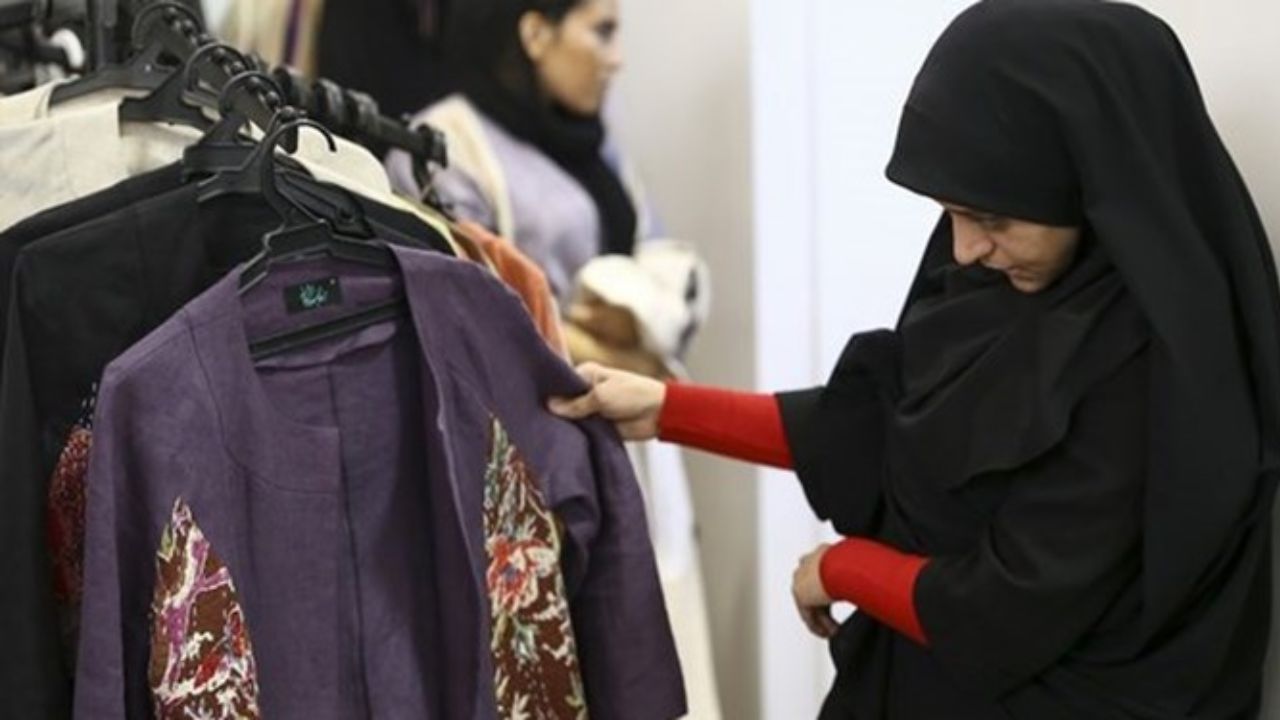 برای پوشش بانوان در جامعه، چه لباسی مناسب است؟