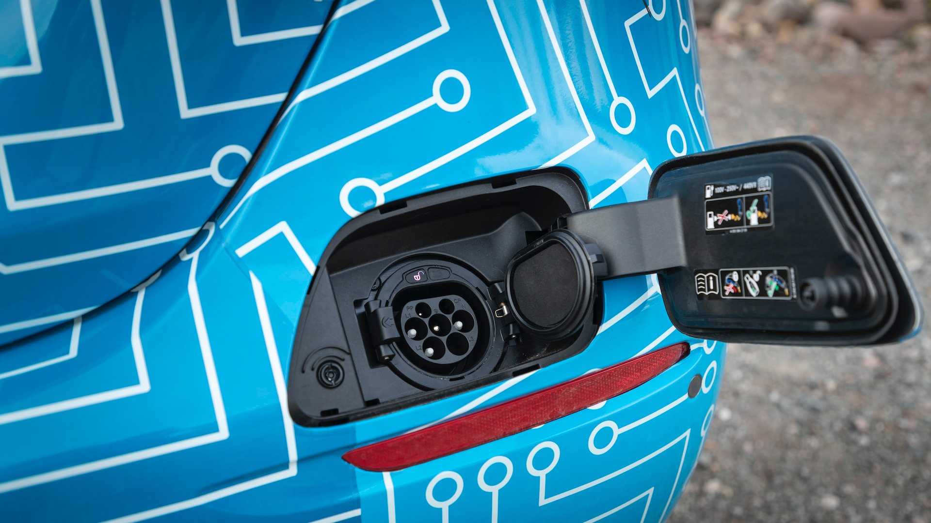 معرفی نسخه ارتقا یافته E-Class توسط مرسدس