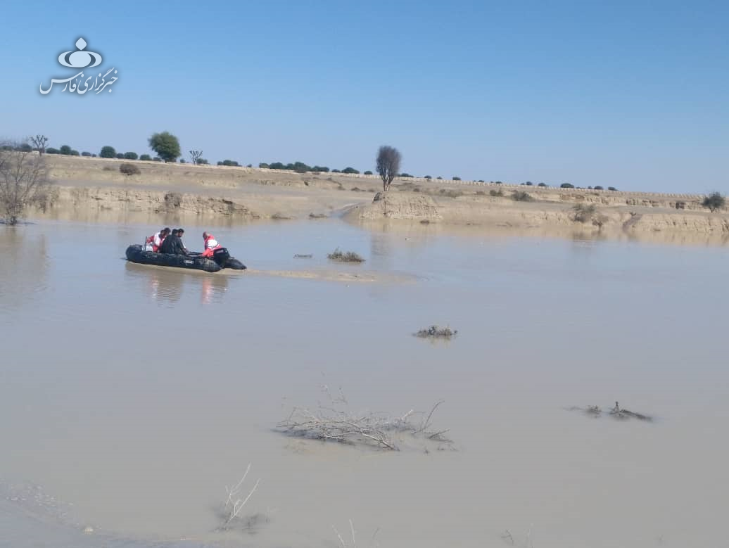 روایتهای نفس گیر درباره نجات جان سیل زدگان از مرگ حتمی؛ از ۲۴ ساعت محاصره بالای درخت تا تولد یک نوزاد روایتهای نفس گیر درباره نجات جان سیل زدگان از مرگ حتمی؛ از ۲۴ ساعت محاصره بالای درخت تا تولد یک نوزاد