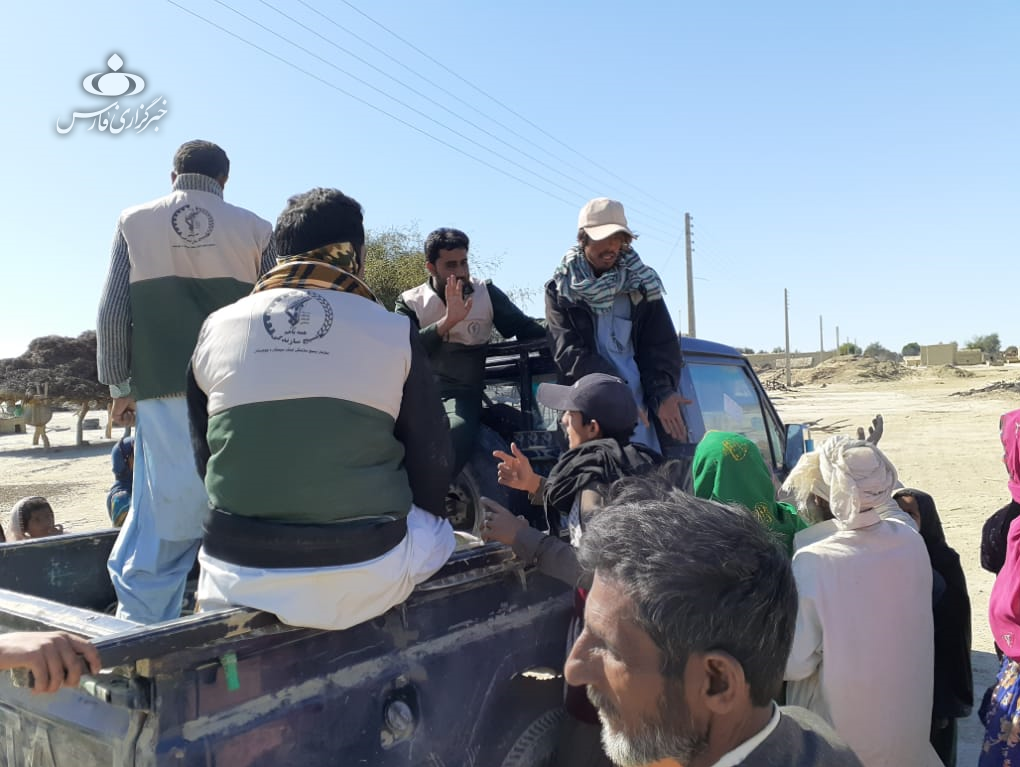 روایتهای نفس گیر درباره نجات جان سیل زدگان از مرگ حتمی؛ از ۲۴ ساعت محاصره بالای درخت تا تولد یک نوزاد روایتهای نفس گیر درباره نجات جان سیل زدگان از مرگ حتمی؛ از ۲۴ ساعت محاصره بالای درخت تا تولد یک نوزاد