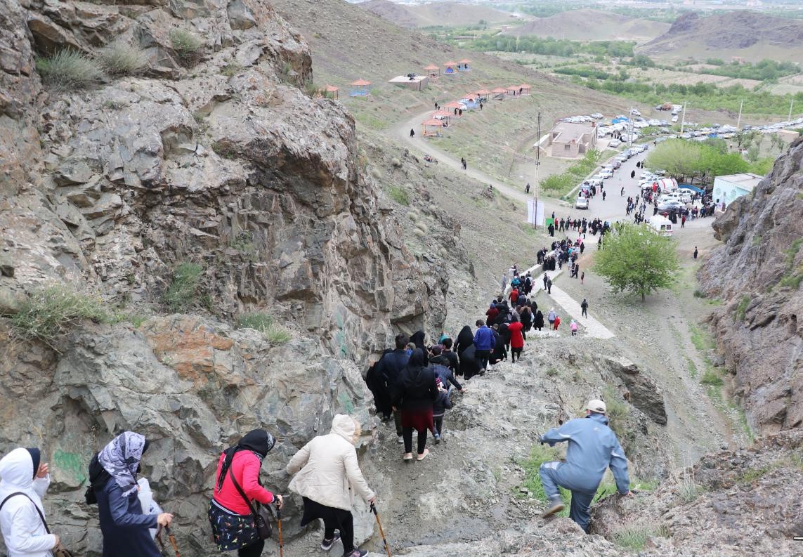 طرح پویش ملی فجر تا نوروز امروز در شهرستان ایوان برگزار شد