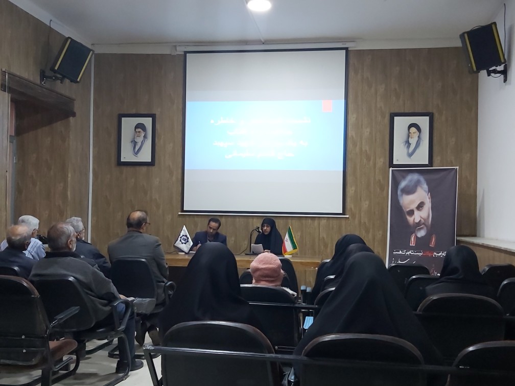 نشست شب شعر حکایت راه آفتاب در کرمان