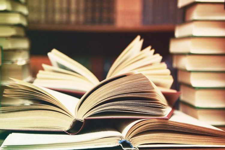 آماری متفاوت از میزان کتابخوانی/ چرا مرضیه برومند از مسئولان انتقاد کرد؟