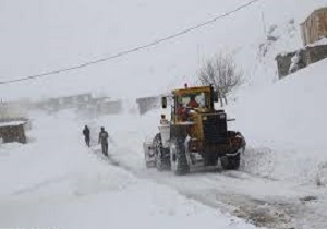 راه ارتباطی ۲۳۲ روستای برفگیر کوهرنگ باز شد