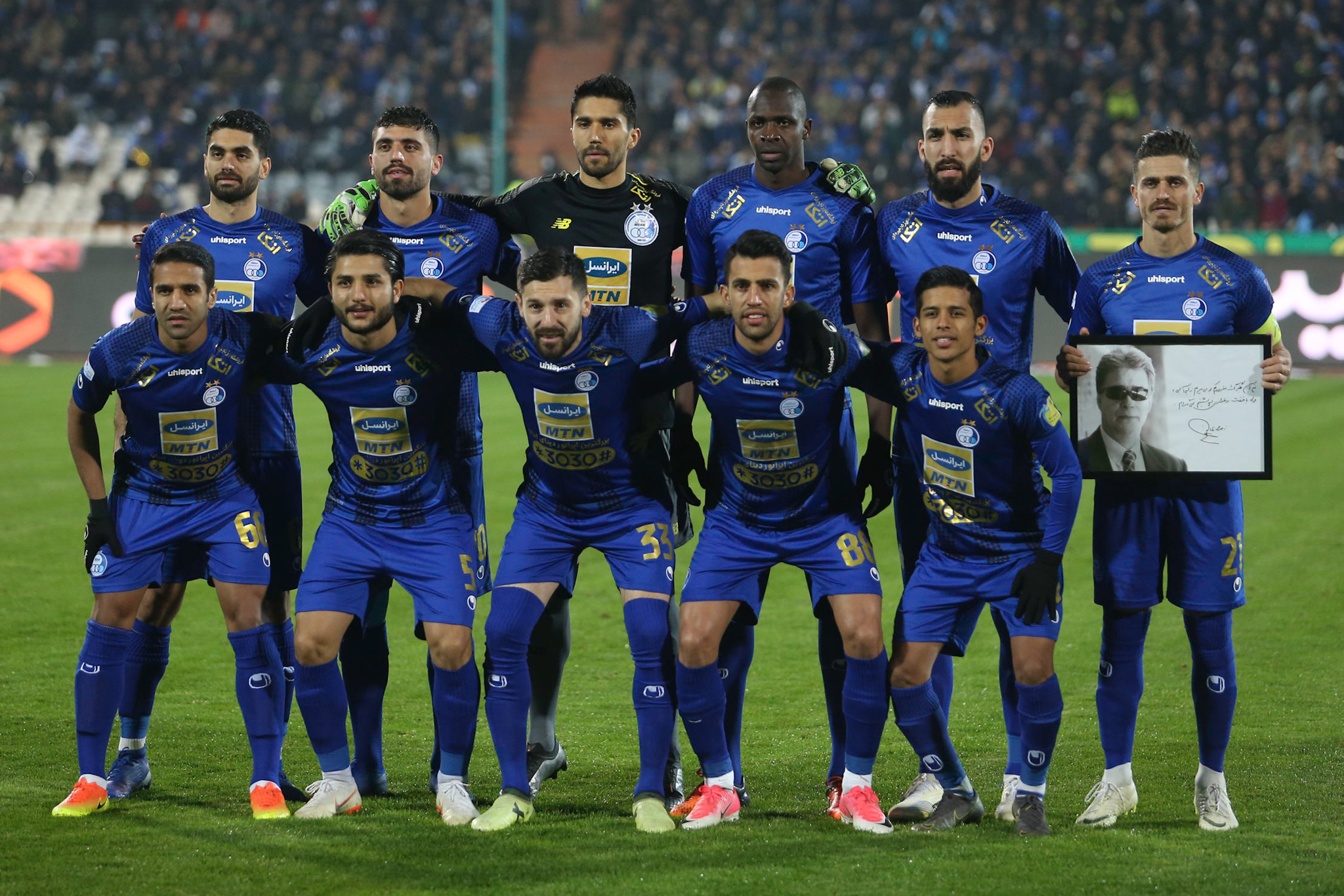 کاروان استقلال به دوبی رسید