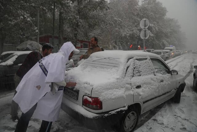 برفی شدن راه&zwnj;های نیمه شمالی کشور تا ۲۴ ساعت آینده