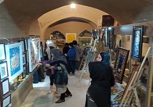 افتتاح نمایشگاه هنر‌های تجسمی و صنایع دستی در بروجن