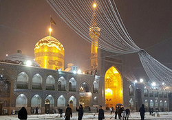 کندن تونل ۷ متری برفی برای رسیدن به خودروی جلوی منزل در روسیه + فیلم