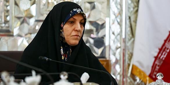 شرکت‌های تولید دارو به دلیل تحریم‌ها جرئت همکاری ندارند/استقراض از بانک مرکزی بر طبقات ضعیف‌تر فشار وارد می‌کند