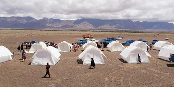 تحصیل بیش از ۲ هزار دانش اموز فنوجی در چادر‌های امدادی