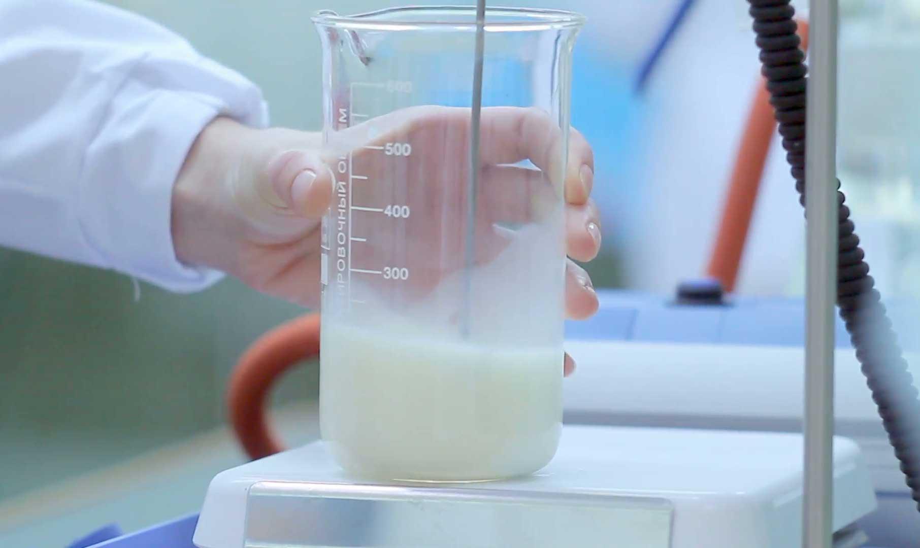 سیر تا پیاز ماجرای شیرهای آلوده به سم/ 99.3 شیرها سطح بازار استانداردهای سلامت را