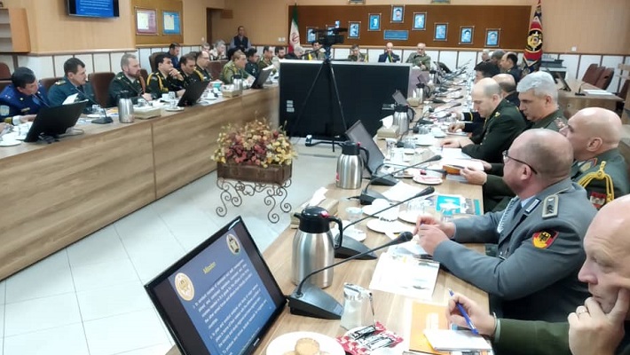 بازدید وابستگان نظامی کشور&zwnj;های خارجی از دانشگاه فرماندهی و ستاد ارتش