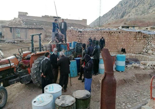 روستاییان پلدختر در بند سرما / کمبود سوخت در برف ۲۰ سانتی&zwnj;متری
