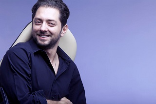 اکران فیلم گربه سیاه در سال ۹۹
